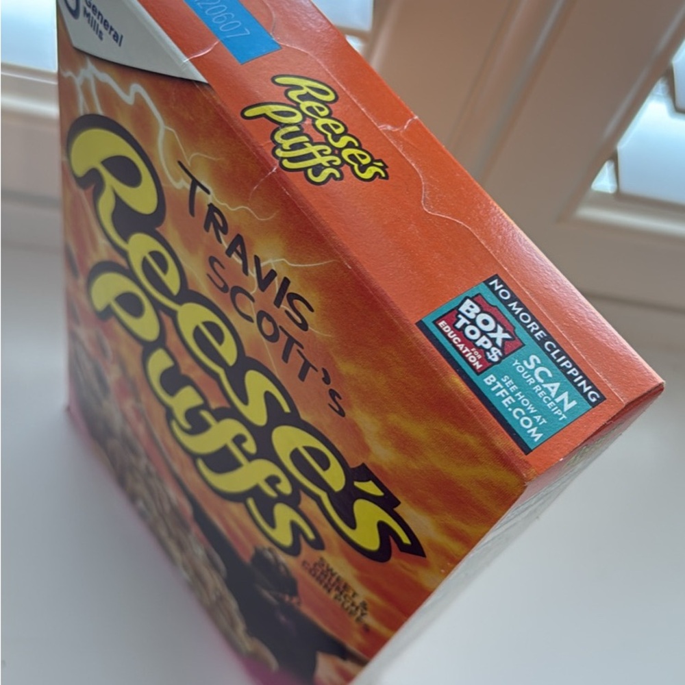 Travis Scott’s Collectible Reese’s Puffs - Picture 2 of 4